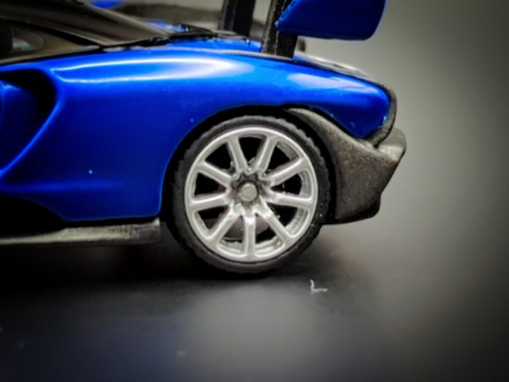 McLaren Senna by MINI GT - Rear wheel and fender