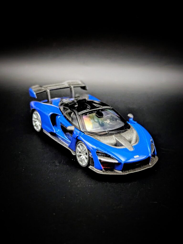 McLaren Senna by MINI GT - Passenger's side, front 3/4
