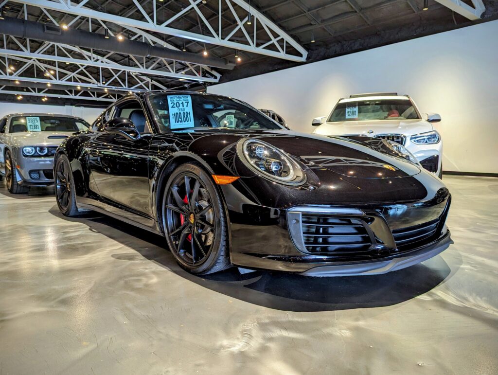 2017 Porsche Carrera 4S 991.2 Passenger's side, front 3/4