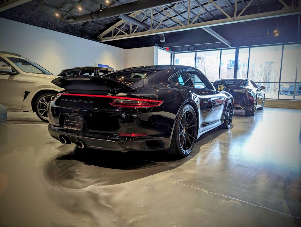 2017 Porsche Carrera 4S 991.2 Passenger's side, rear 3/4 