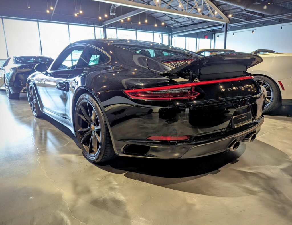 2017 Porsche Carrera 4S 991.2 Driver's side, rear 3/4