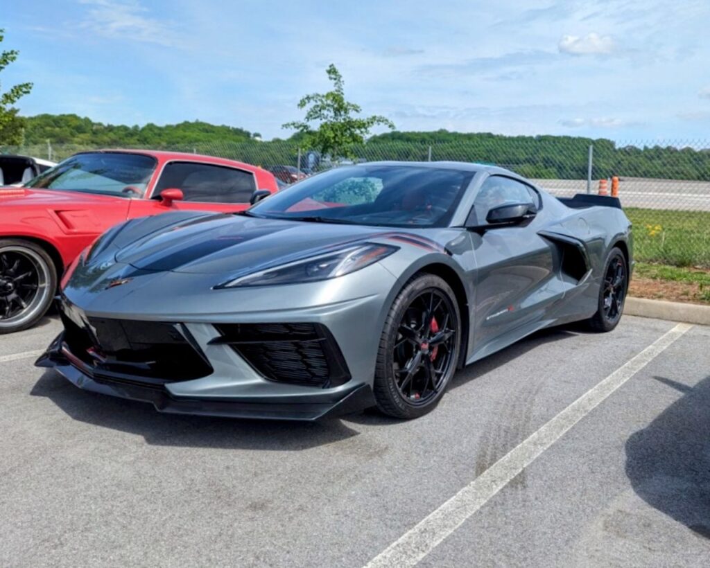 Chevrolet Corvette - Driver's side, front 3/4