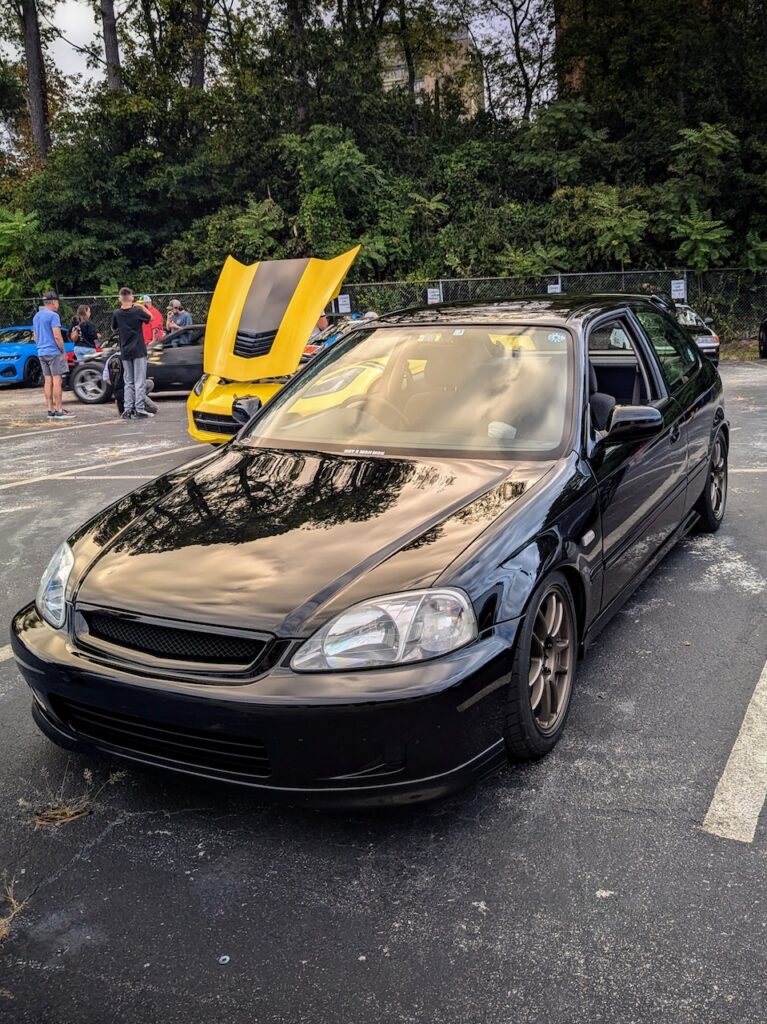 Honda Civic - Driver's side, front 3/4