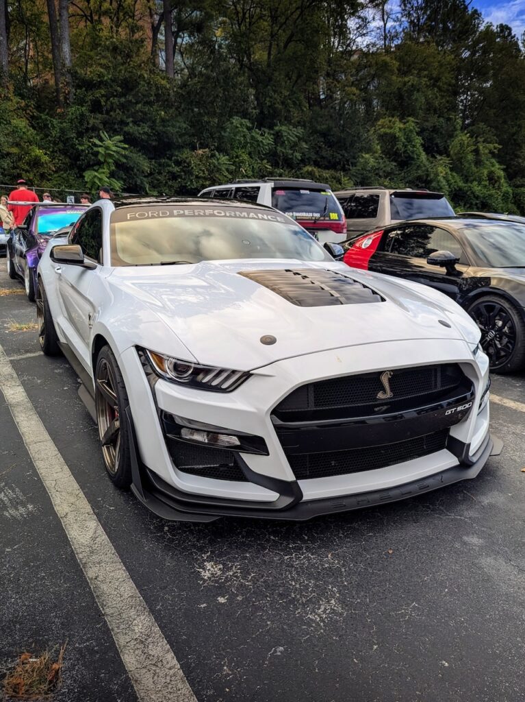 Ford Mustang GT500 - Passenger's side, front 3/4