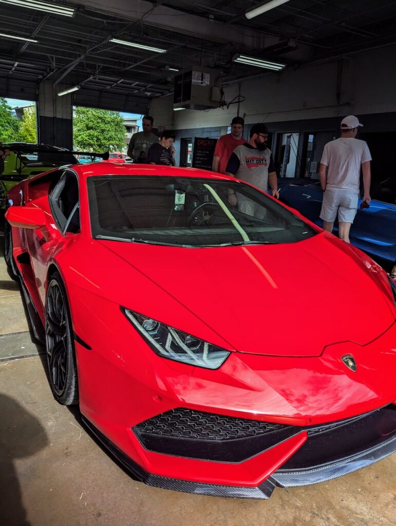 Lamborghini Huracan - Passenger's side, front 3/4