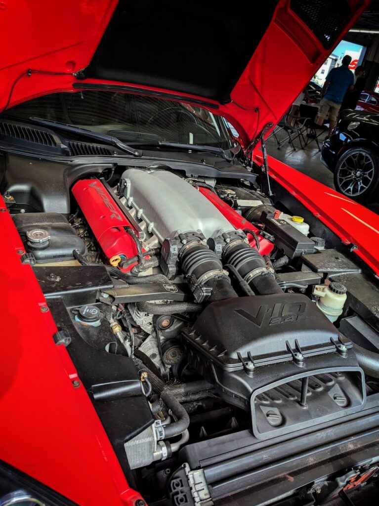 Dodge Viper - Engine