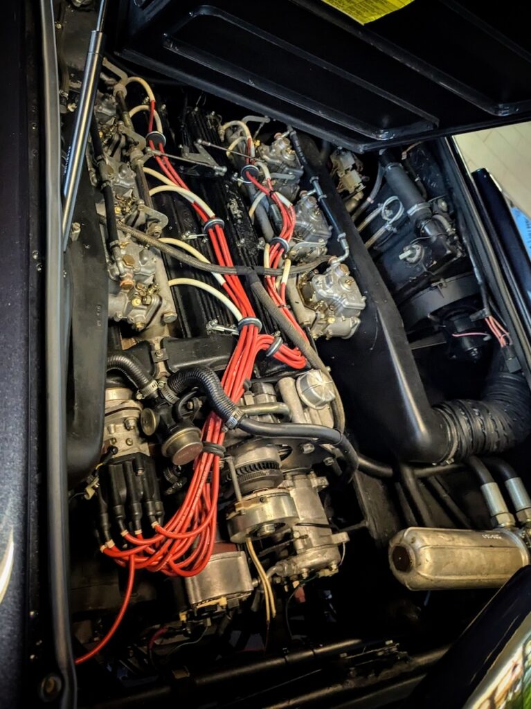 Lamborghini Countach - Engine