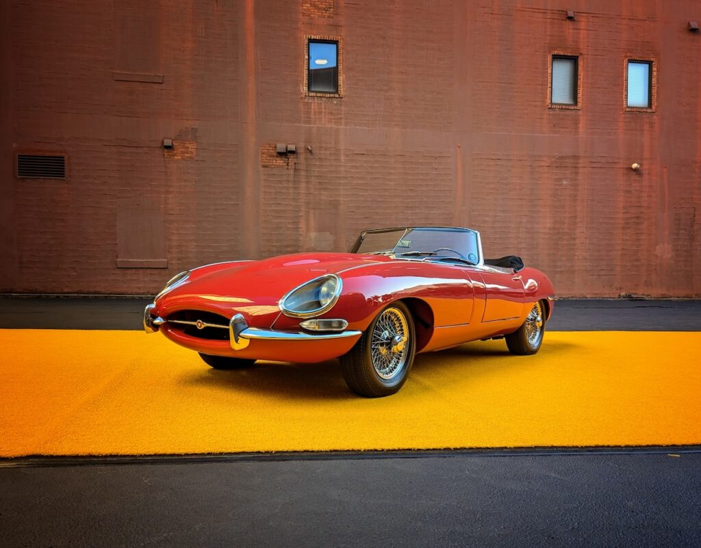 Jaguar E-Type - Driver's side, front 3/4