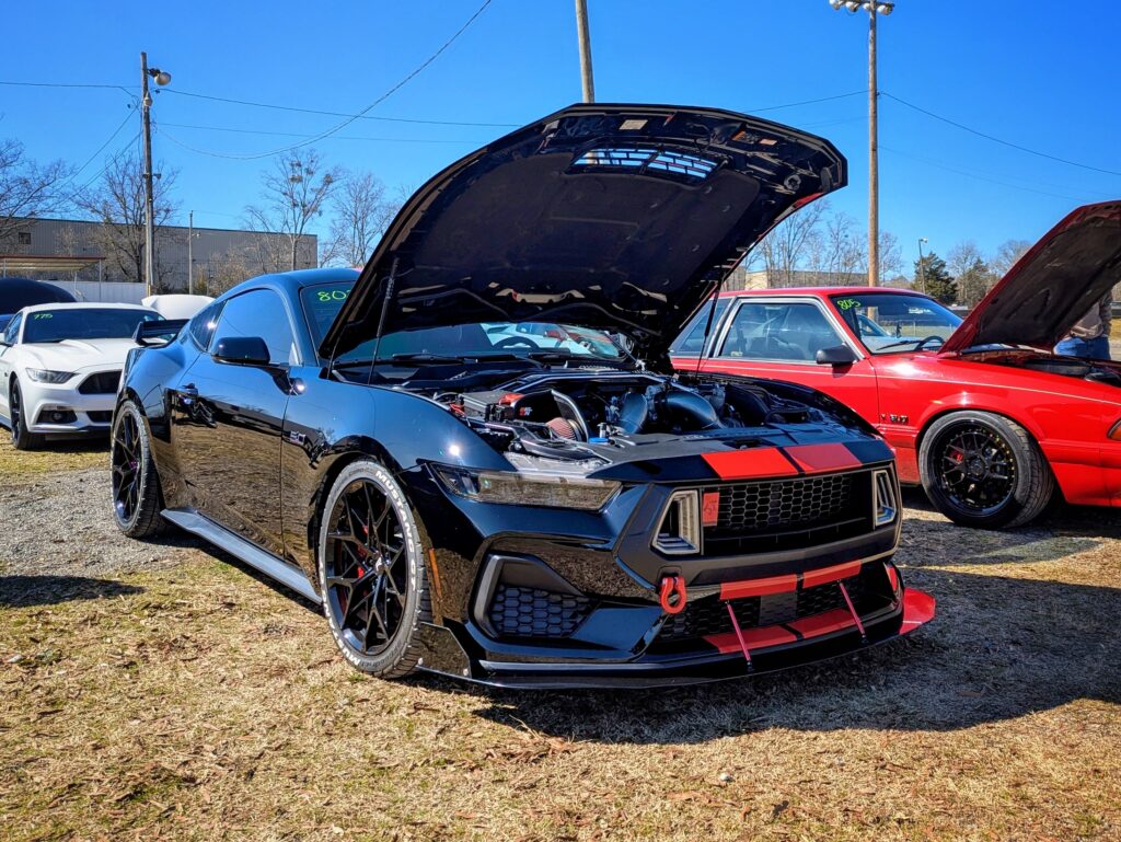 Ford Mustang - Passenger's side, front 3/4