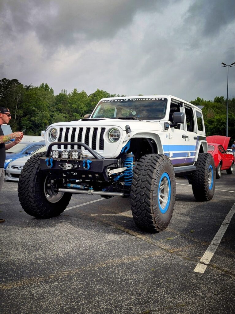 Jeep Wrangler - Driver's side, front 3/4