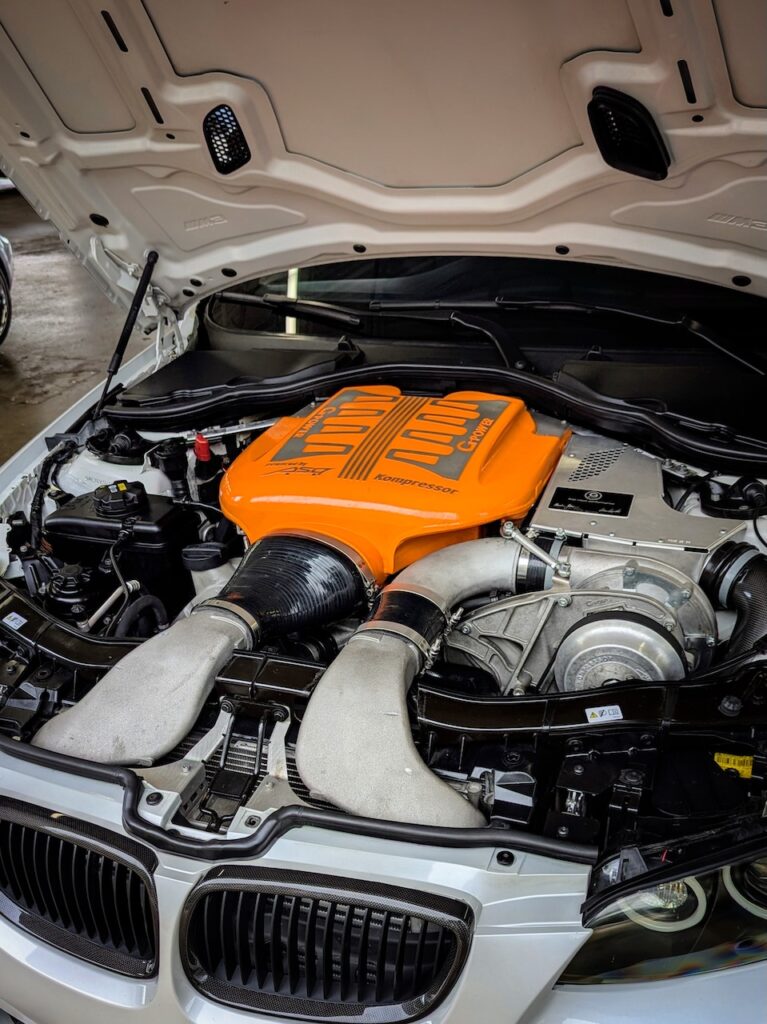 BMW M3 - Engine bay
