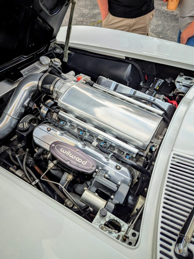 Chevrolet Corvette - Engine bay