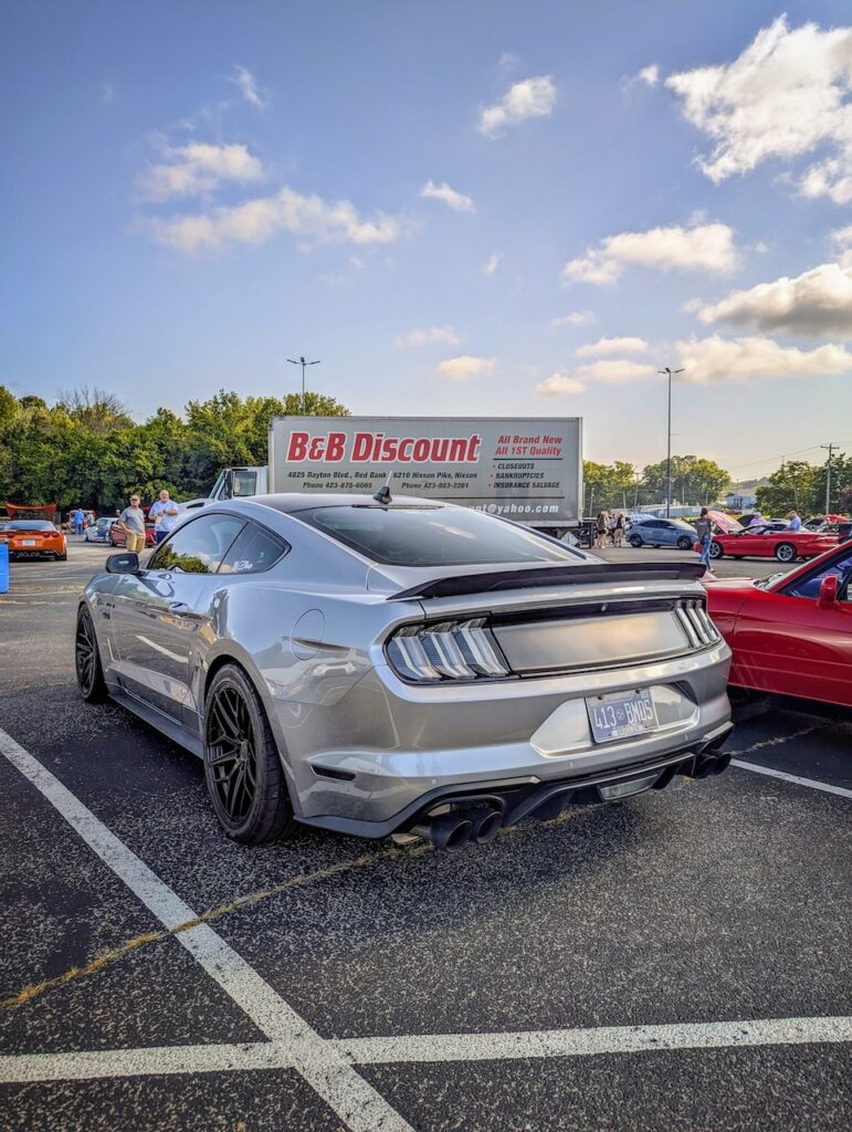 Ford Mustang GT - Driver's side, rear 3/4