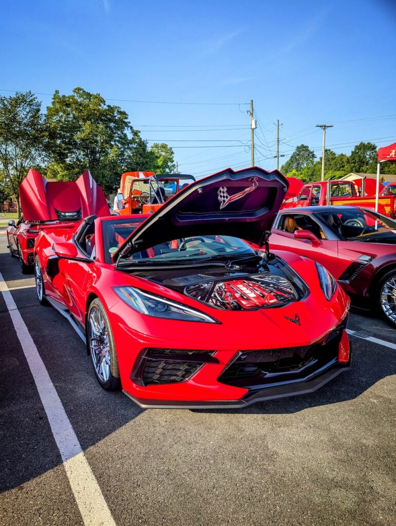 Chevrolet C8 Corvette - Passenger's side, front 3/4