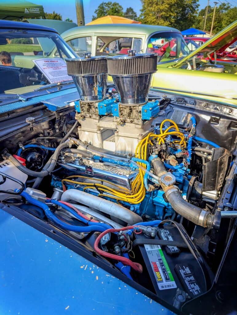 Ford Galaxie 500 - Engine bay