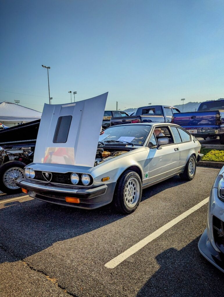 Alfa Romeo GTV6 - Driver's side, front 3/4