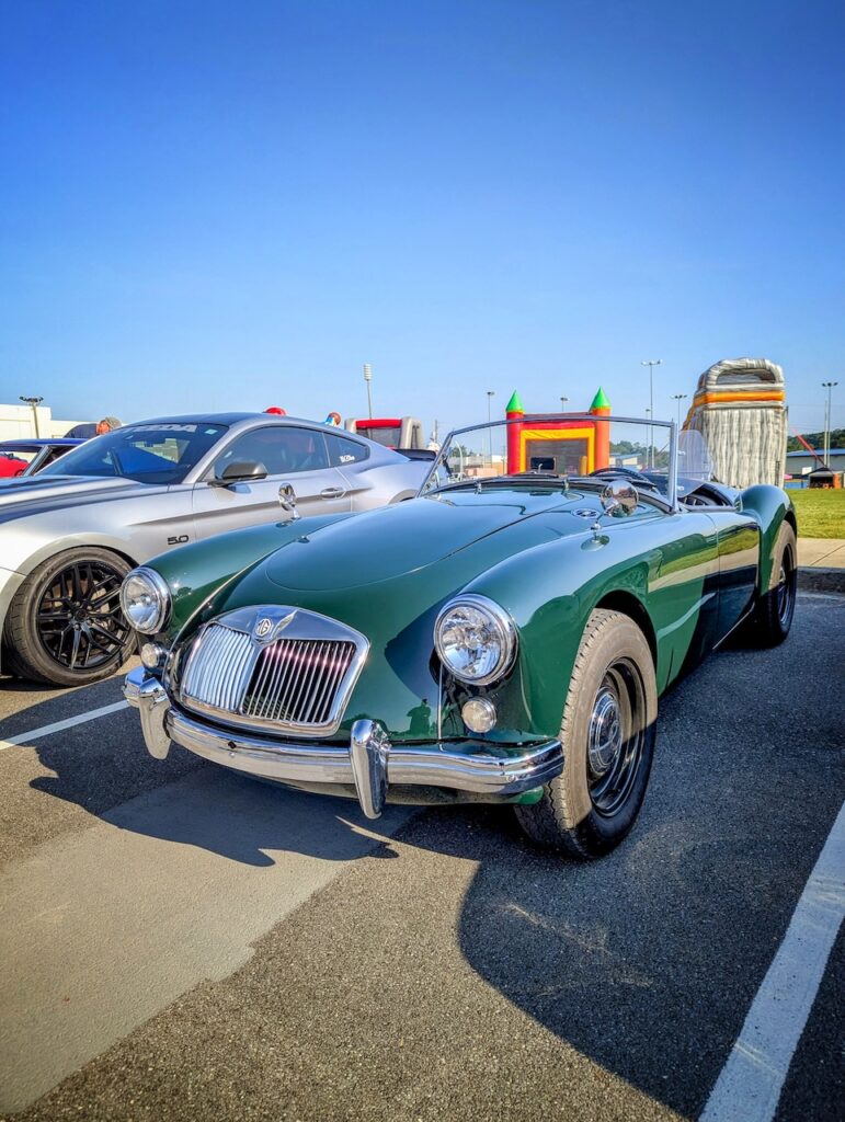 MG MGA - Driver's side, front 3/4