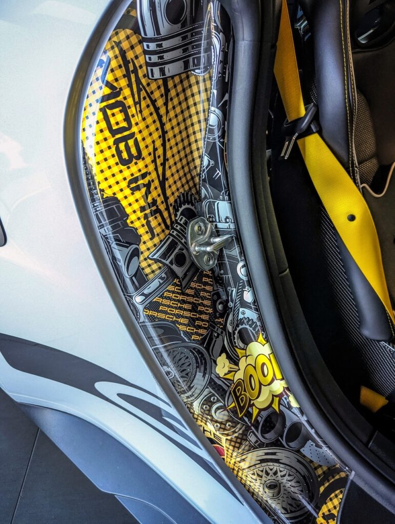 Porsche 911 GT3 RS - Door jam