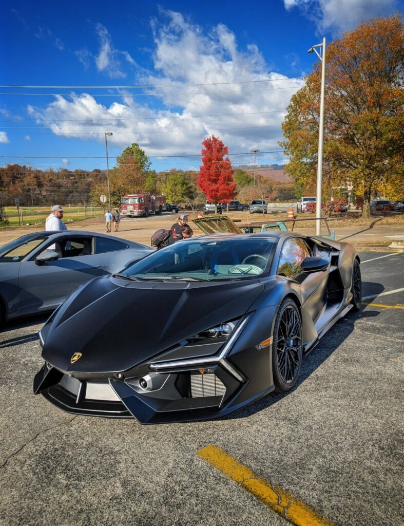 Lamborghini Revuelto - Front 3/4